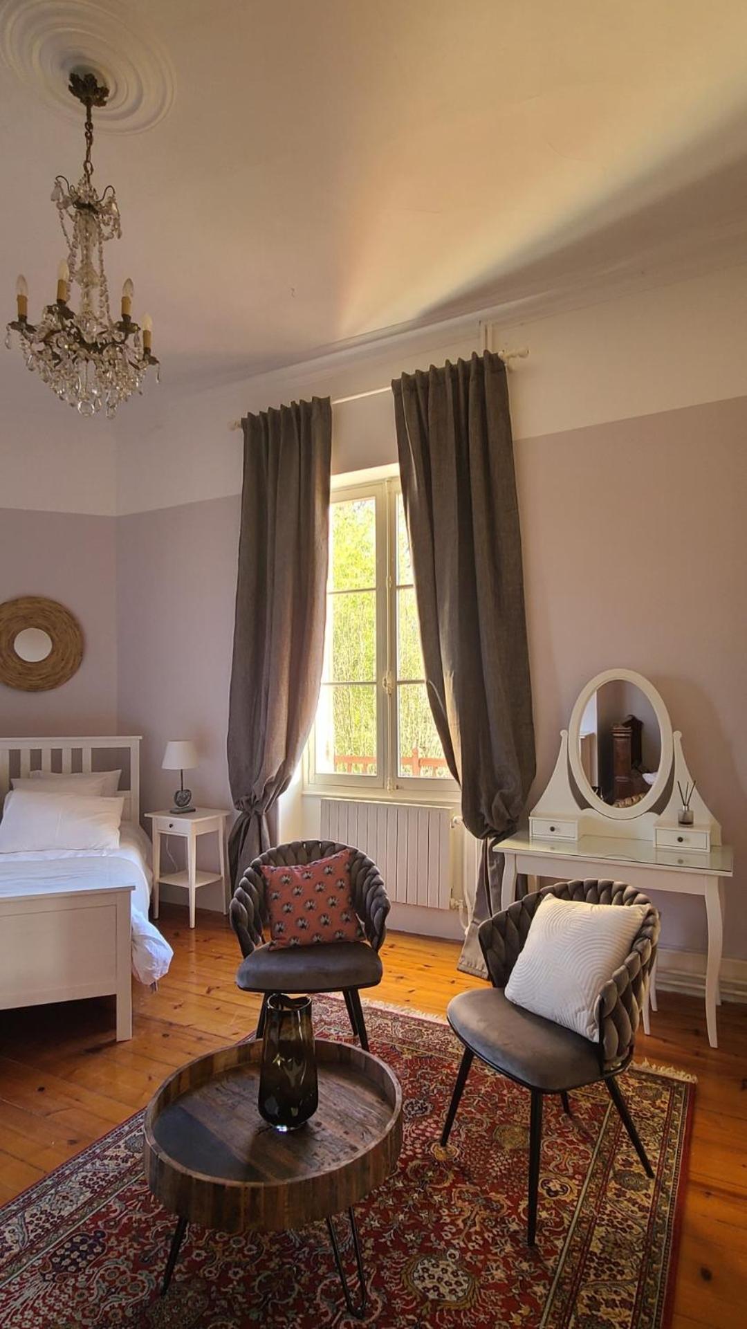 Bed and Breakfast Le Manoir Du Moulin De Madame Вільнев-сюр-Лот Екстер'єр фото